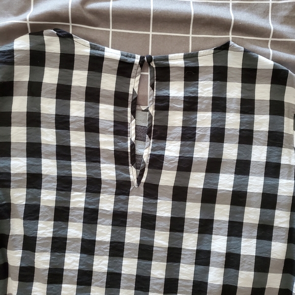 AND Blouse - Picture 4 of 4